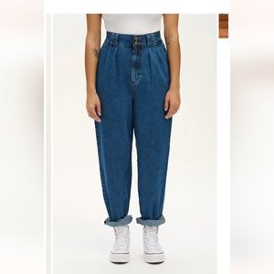 Addison tapered jeans - organic denim - mid wash blue